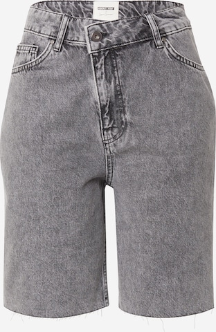 ABOUT YOU x Laura Giurcanu Regular Shorts 'Svea' in Grau: predná strana