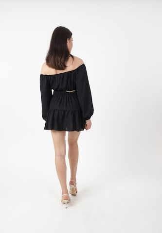 Gonna di Elara in nero