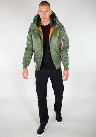 Veste mi-saison 'MA-1' ALPHA INDUSTRIES en vert