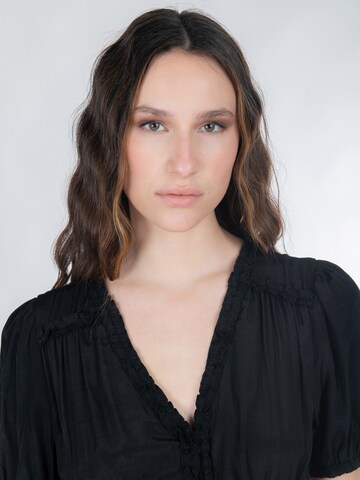 Influencer Kleid in Schwarz