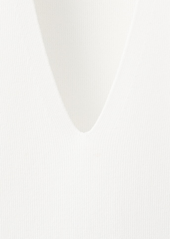 Tops en tricot 'CANELONS' MANGO en blanc