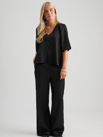 Peppercorn - Top 'Bea' en negro