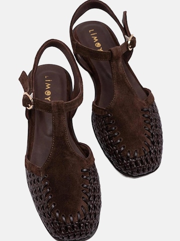 Limoya Sandals in Brown