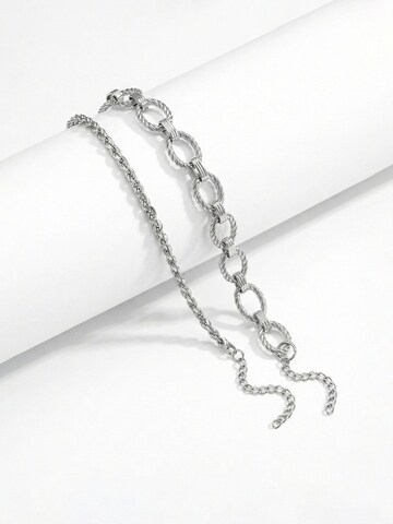 Nemomatheo Bracelet 'Iron Embrace' in Gold