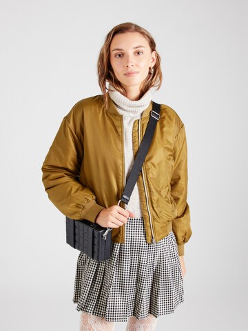 Veste mi-saison 'ONLNANNA' ONLY en vert : devant