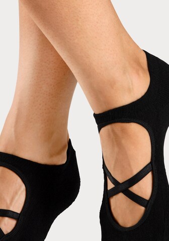 LASCANA ACTIVE Socken in Schwarz