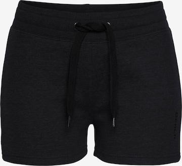 BENCH Regular Shorts in Schwarz: predná strana