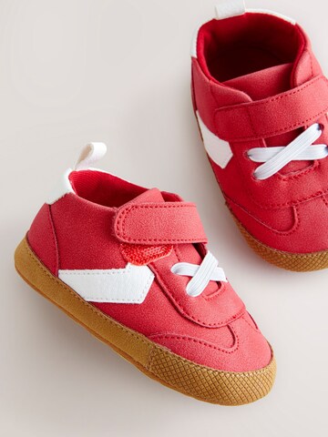 Nouveau-nés Next en rouge