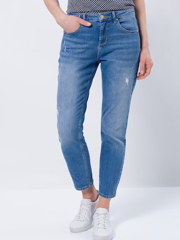 zero Skinny Jeans in Blue: front