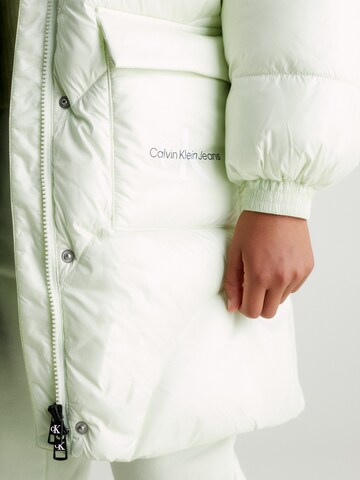 Manteau Calvin Klein Jeans en vert