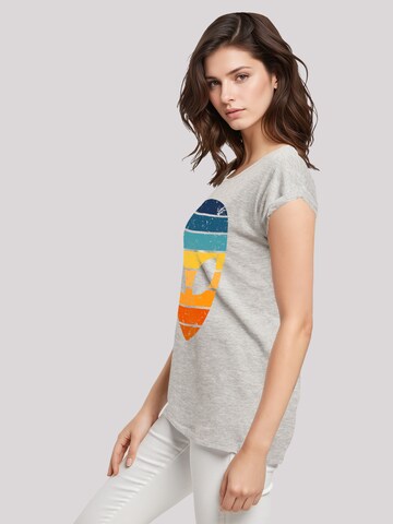 T-shirt 'Alien Sonnenuntergang Retro' F4NT4STIC en gris