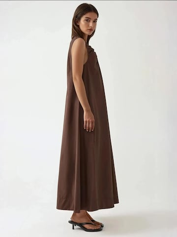 Hiccup - Vestido em castanho