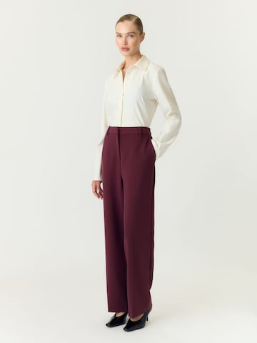 Wide leg Pantaloni 'YASLIKKA' di YAS in rosso
