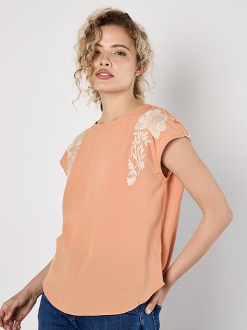 Chemisier Apricot en orange : devant
