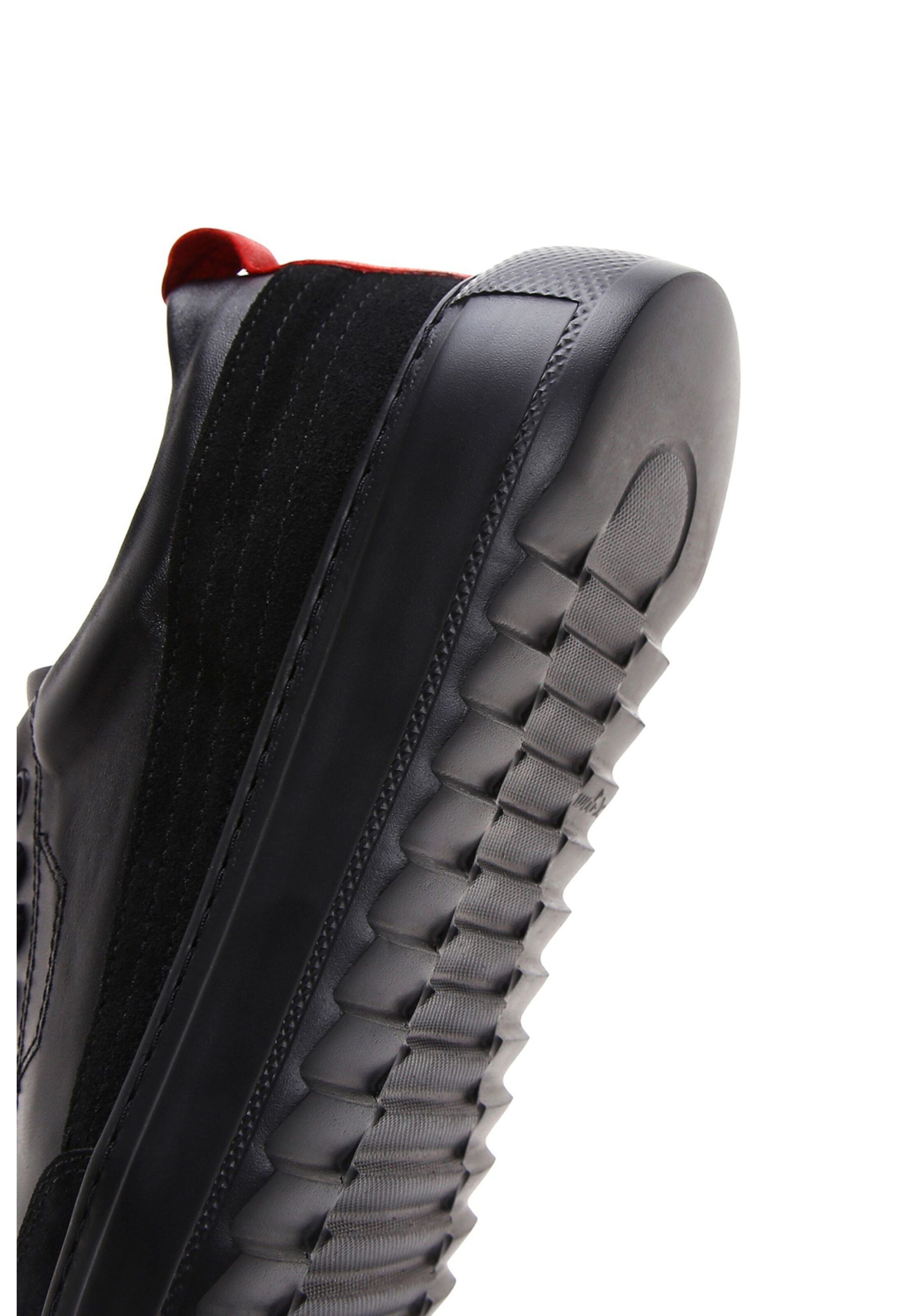 Baskets basses Derimod en noir