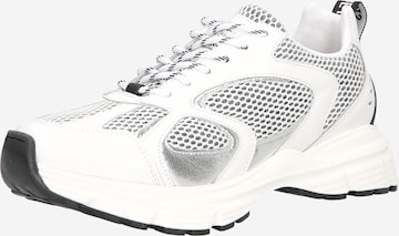 STEVE MADDEN Sneakers laag 'PRINS' in Wit: voorkant