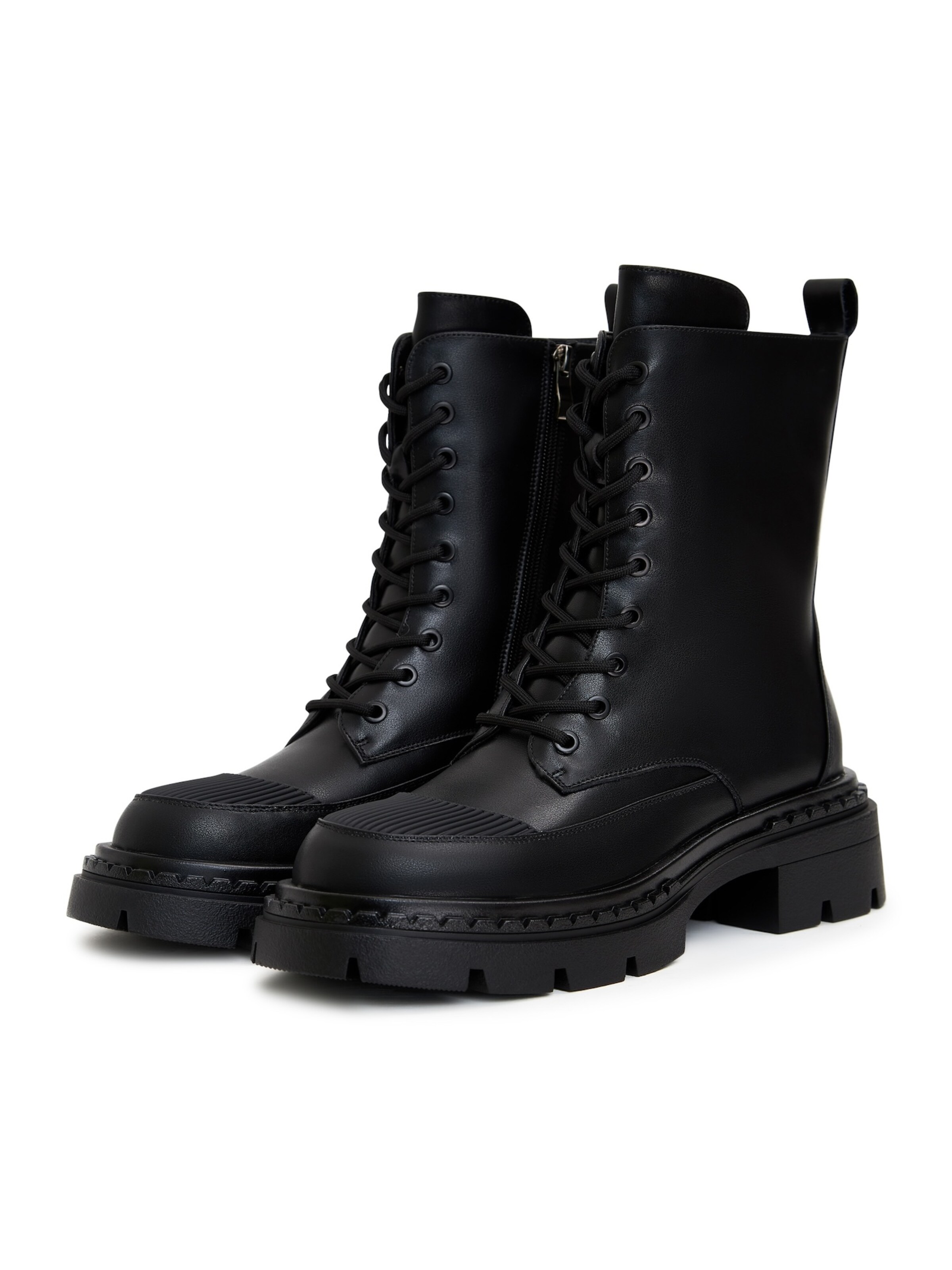 CESARE GASPARI Lace-Up Ankle Boots in Black