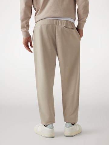 GUESS Tapered Hose in Beige