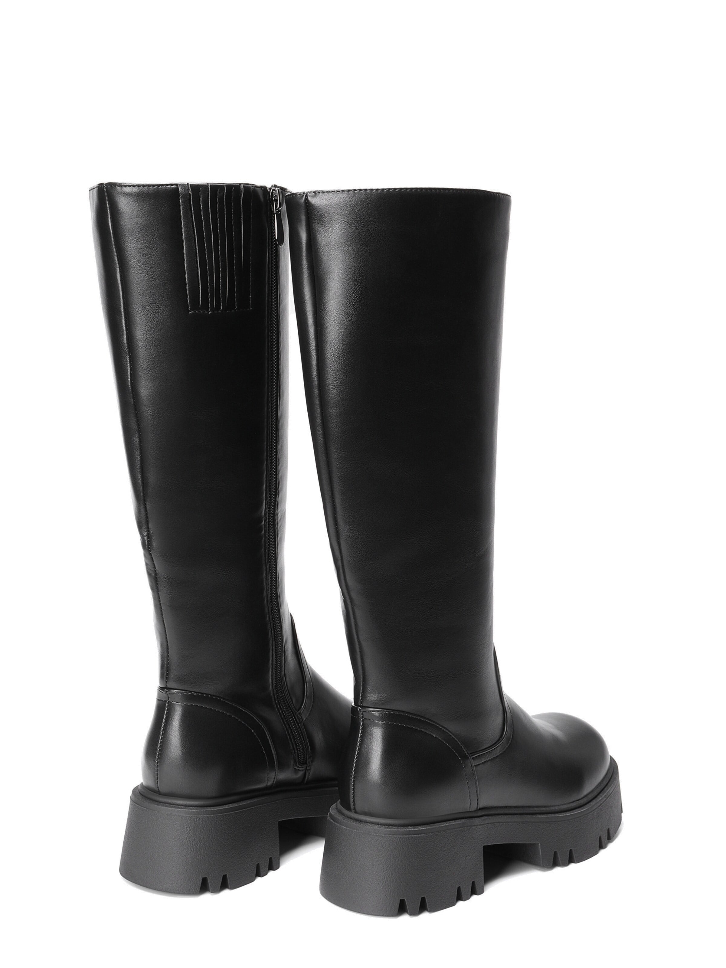 Dream Pairs Boot in Black