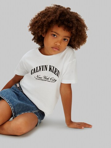 T-Shirt Calvin Klein Jeans en blanc
