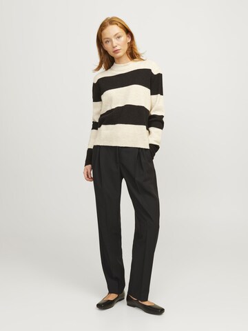 Loosefit Pantalon à plis 'ANA' JJXX en noir