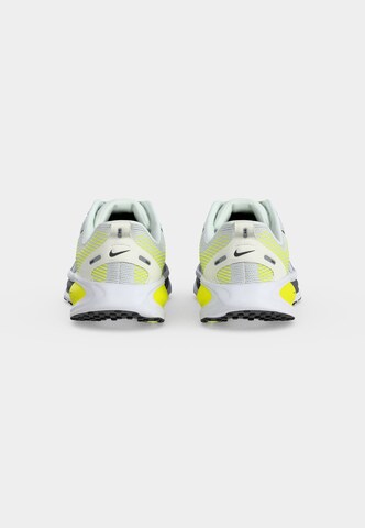 balts NIKE Sporta apavi 'Vomero 18'