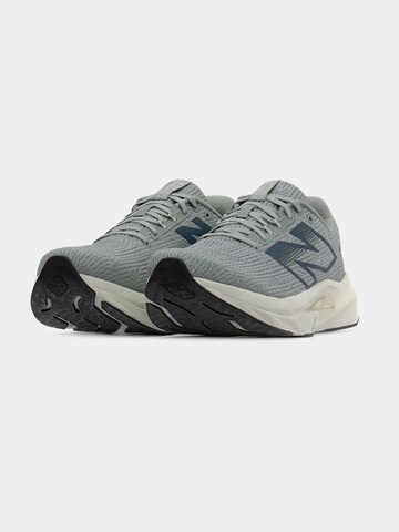 new balance Laufschuh 'Fuel Cell Propel' in Grau