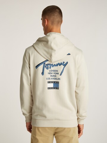 Tommy Jeans Sweatshirt in Beige