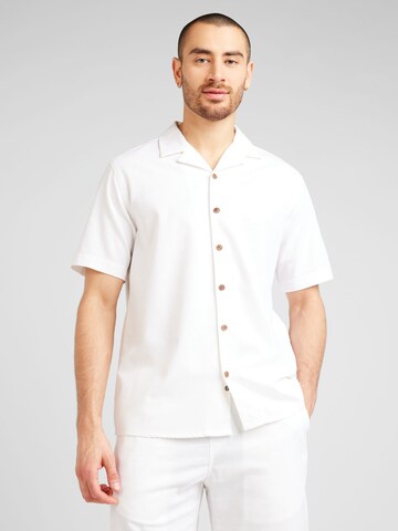 anerkjendt Comfort fit Button Up Shirt 'LEO' in White: front
