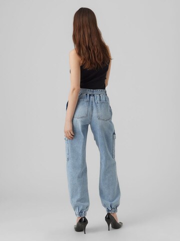 VERO MODA Tapered Cargojeans 'Ella' i blå