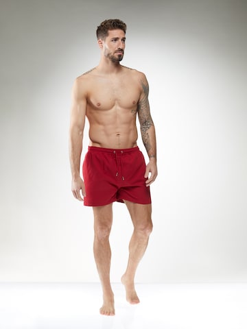 ABOUT YOU x Kevin Trapp Badeshorts 'MADDOX' in Rot