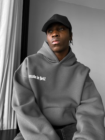 Kleidermafia - Sudadera 'Oversize Made in Hell Hoodie - Anthracite' en gris: frente