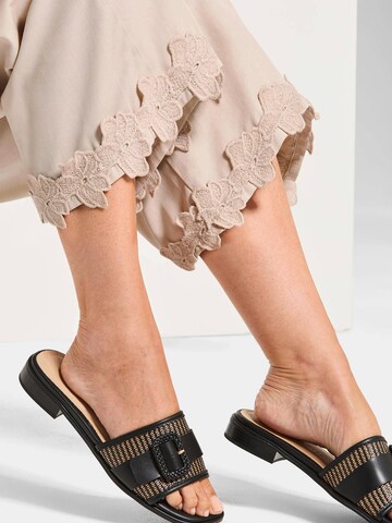 Goldner Loose fit Trousers in Grey