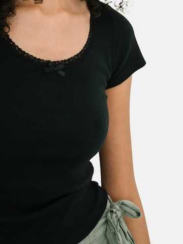 Haut ' Lace ' It's May en noir