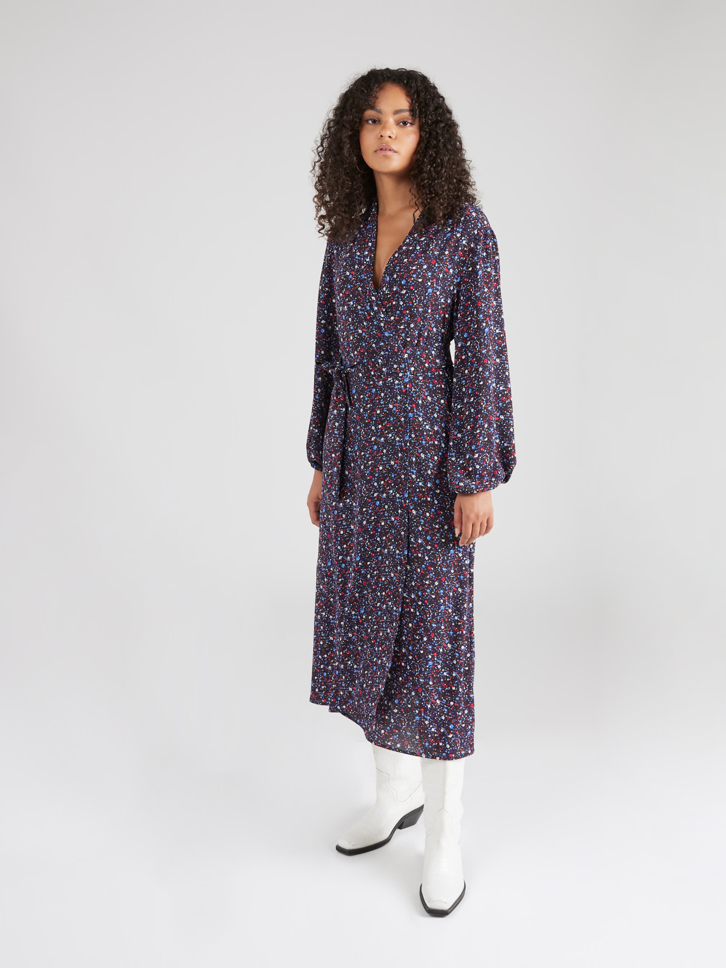 Stella Nova Jurk in Blauw Azuur ABOUT YOU