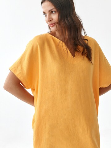 TATUUM - Vestido 'Owerita' en amarillo
