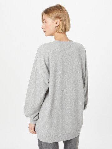 PIECES Sweatshirt 'MIND' in Grau