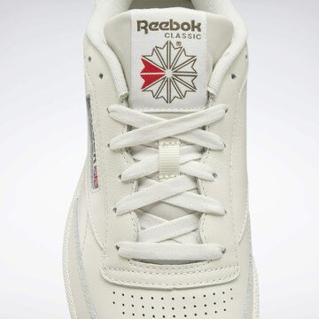 Sneaker bassa 'Club C 85' di Reebok in bianco