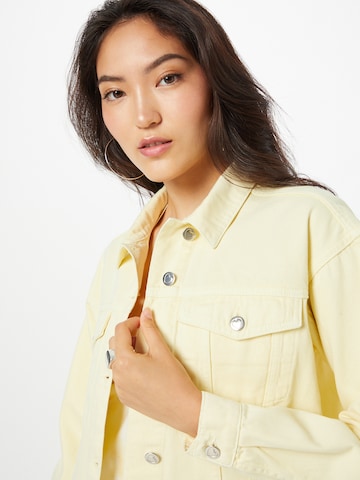 ABOUT YOU x Antonia Between-Season Jacket in Yellow