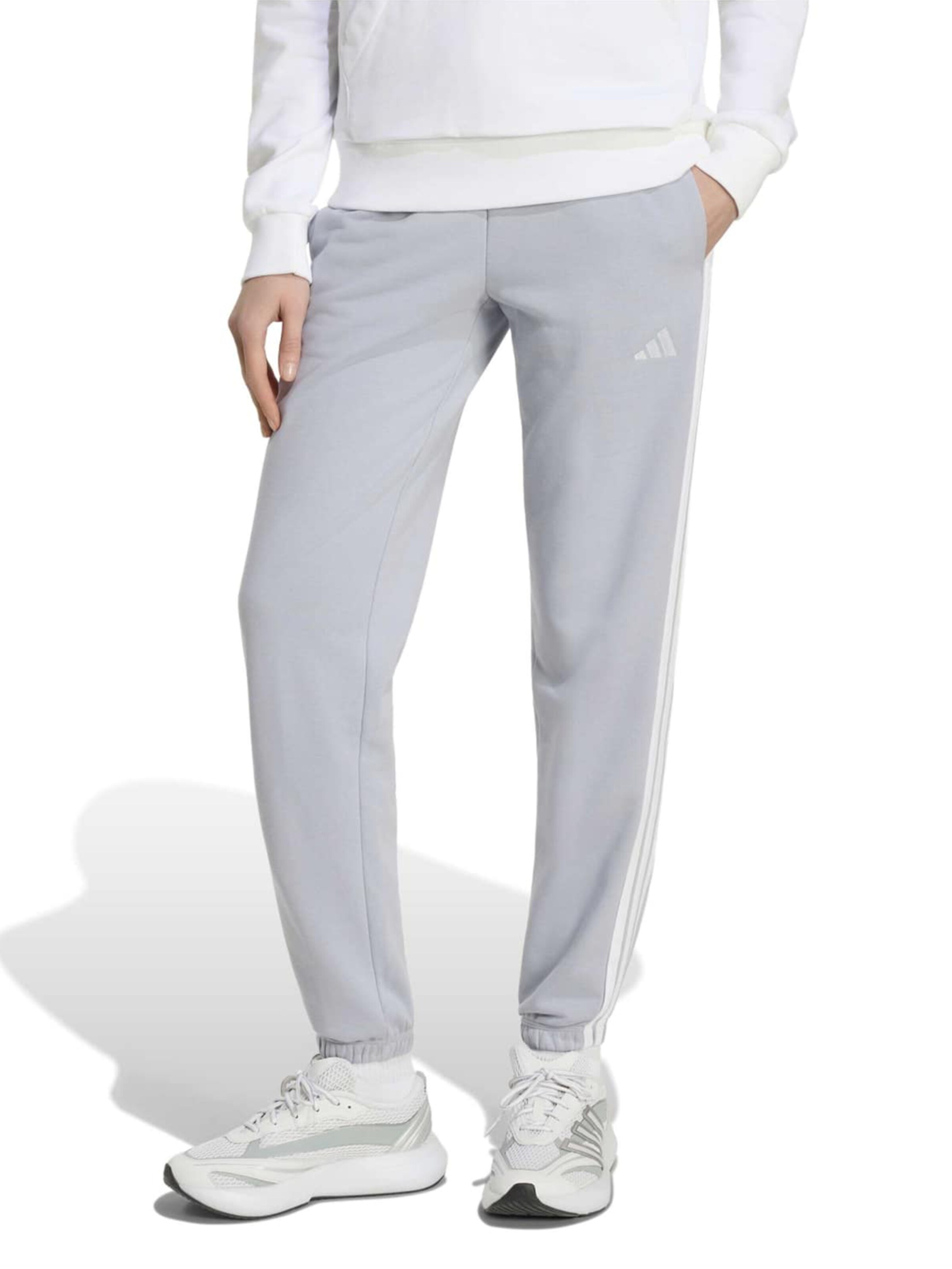 Tapered Pantaloni sport 'Essentials' de la ADIDAS SPORTSWEAR pe gri: față