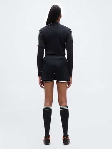 UNDER ARMOUR Regular Sportshorts 'Challenger' in Schwarz