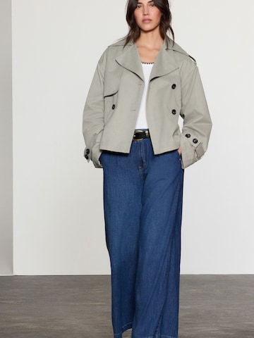 Next Tussenmantel in Grijs