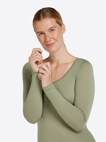 ICEBREAKER Base layer in Green