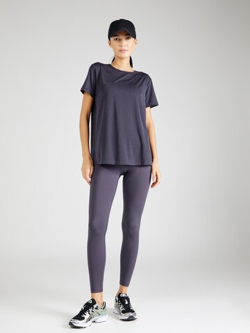 T-shirt fonctionnel 'Lizzy' Athlecia en gris