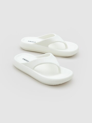 EDITED - Sandalias de dedo 'Rasheed' en blanco