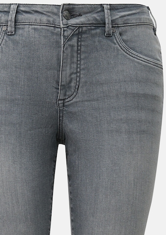 s.Oliver Slimfit Jeans in Grijs: voorkant