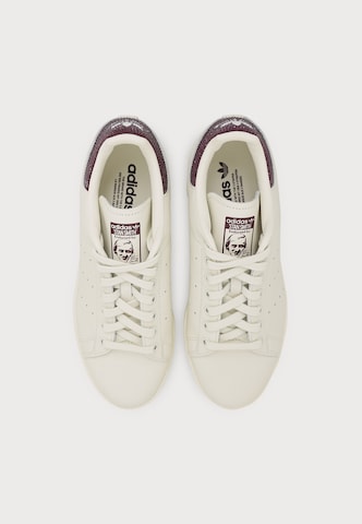 ADIDAS ORIGINALS Ниски маратонки 'STAN SMITH' в бяло