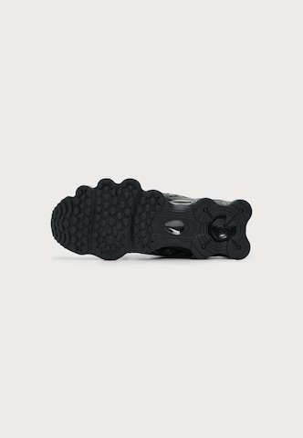 Nike Sportswear Ниски маратонки 'Shox' в черно
