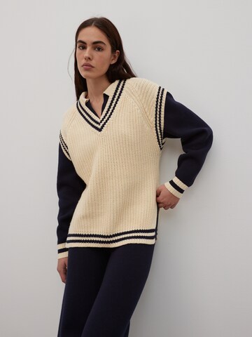 Pullover 'Brooklyn' di EDITED in beige: frontale