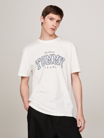 Tommy Jeans Тениска 'Varsity' в бяло: отпред